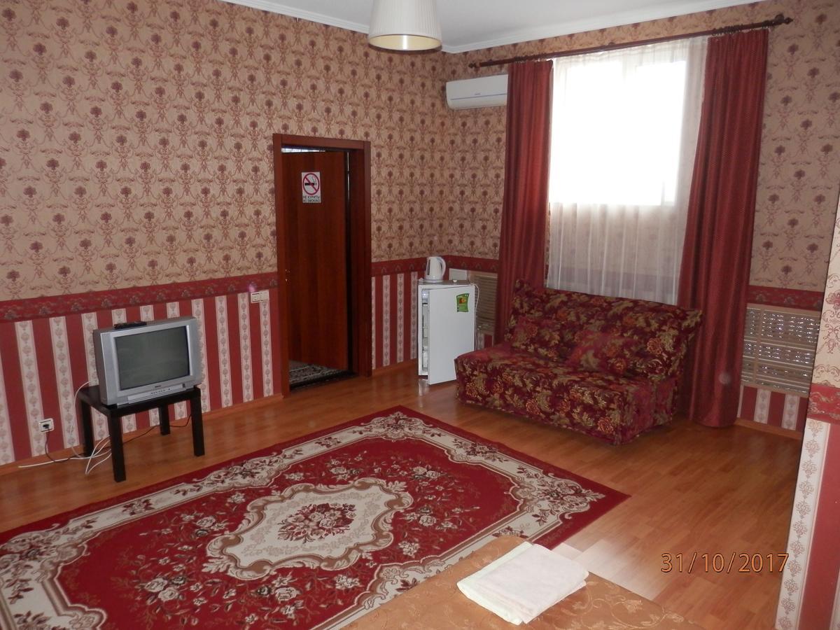 Domashny Ochag Hotel Krasnodar Dış mekan fotoğraf